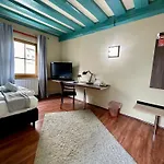 Alojamento de Acomodação e Pequeno-almoço Kastanienbaum 3*