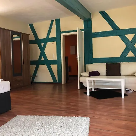 Kastanienbaum Couette-café 3*