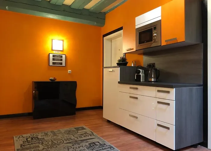 Bed and Breakfast Kastanienbaum 3*