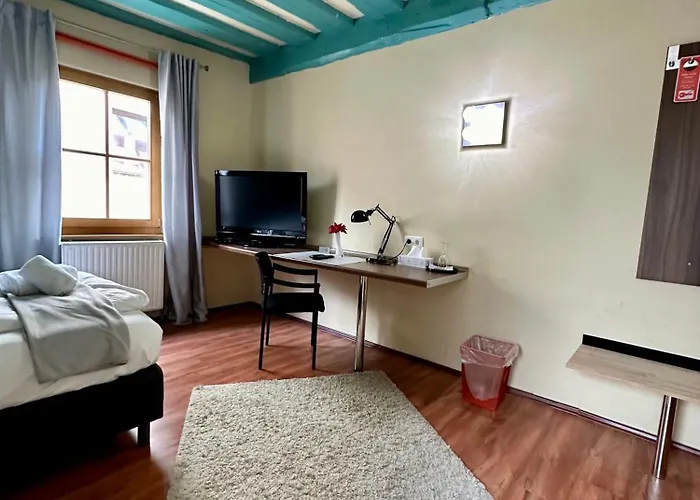Bed & Breakfast Kastanienbaum 3*