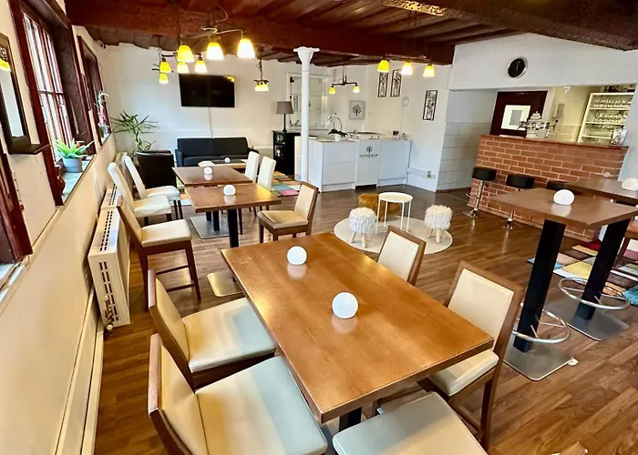 住宿加早餐酒店 Kastanienbaum 黑措根奥拉赫